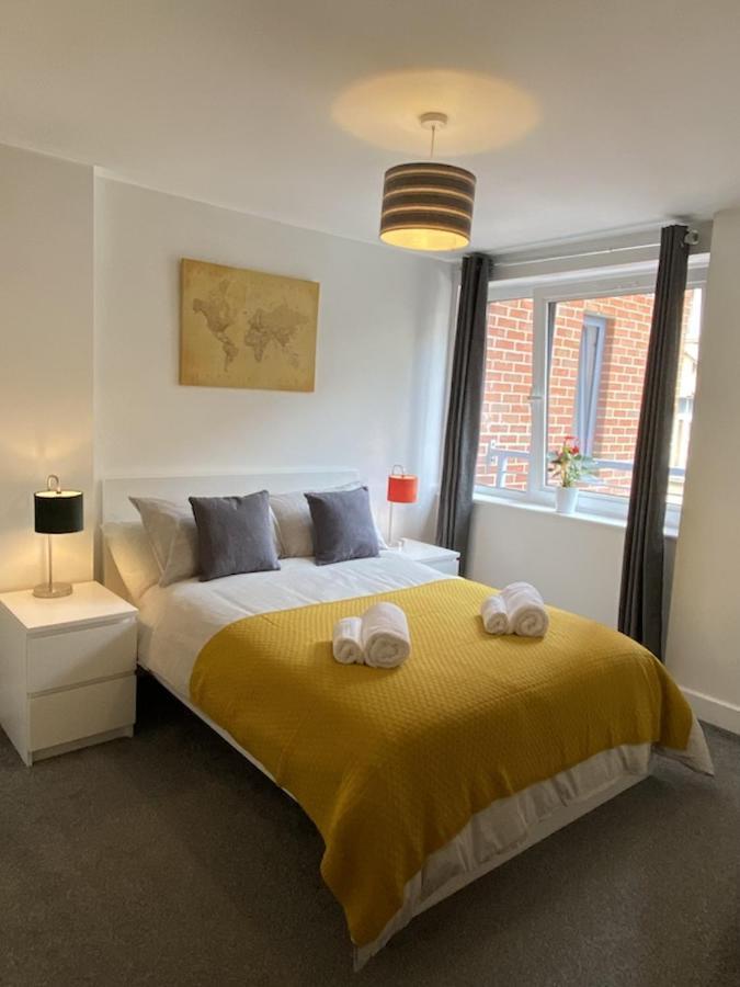 Stylish Two Bed City Apartment With Secure Parking Southampton Eksteriør billede